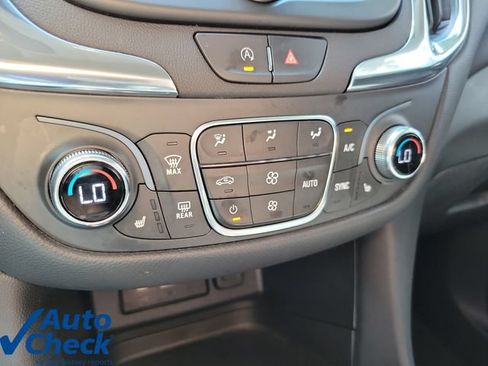 Used 2024 Chevrolet Equinox LT FWD image 31