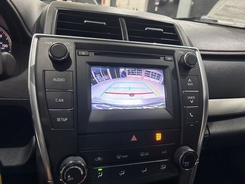 Used 2017 Toyota Camry SE w/ Four Season Floor Mat Package image 25