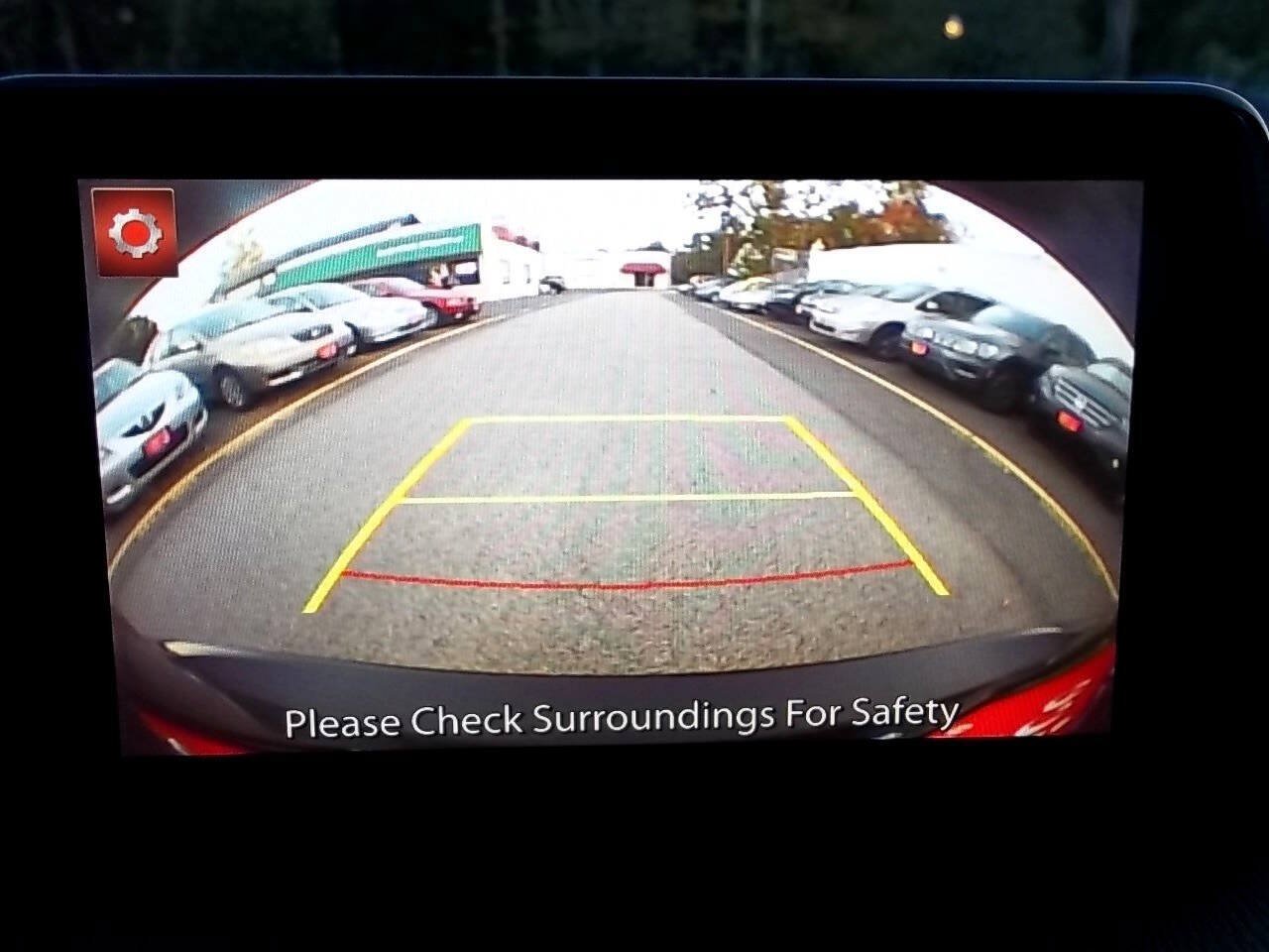 Used 2018 MAZDA MAZDA3 Touring FWD image 8