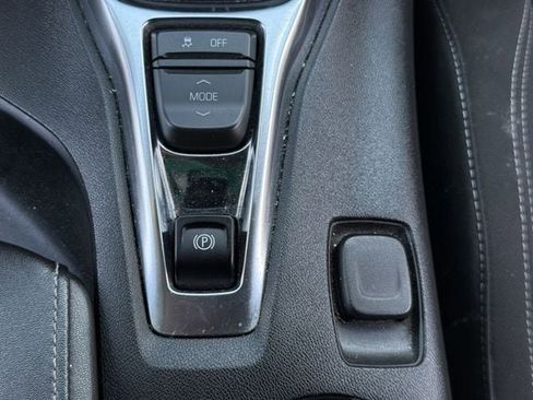 Used 2023 Chevrolet Camaro LT RWD image 19