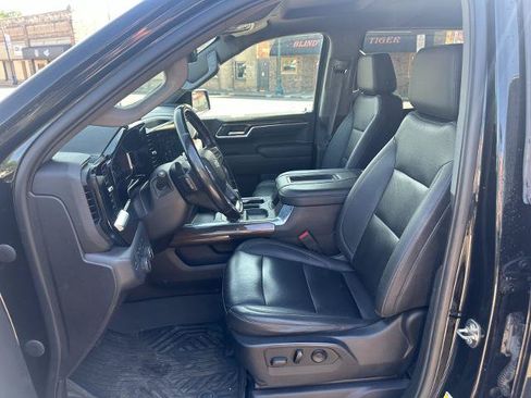 Used 2022 Chevrolet Silverado 1500 LT Trail Boss w/ Convenience Package II AWD/4WD image 14