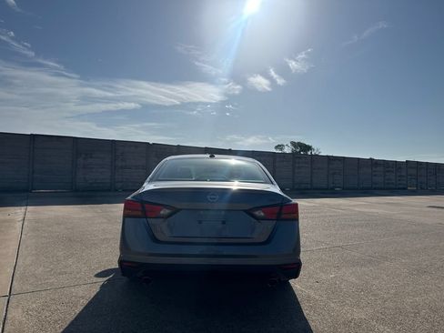 Certified 2024 Nissan Altima 2.5 SR FWD image 19