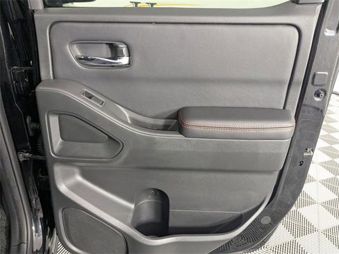 Used 2025 Nissan Frontier PRO-4X w/ Tow Package image 31