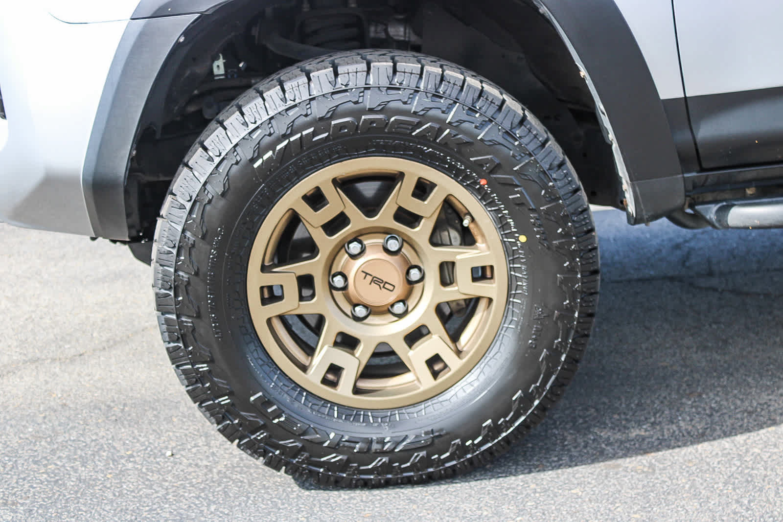 Used 2020 Toyota 4Runner TRD Off-Road Premium w/ Moonroof Package AWD/4WD image 9