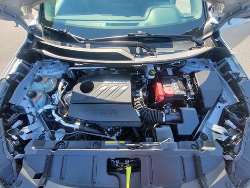 Used 2025 Nissan Rogue SV FWD image 10