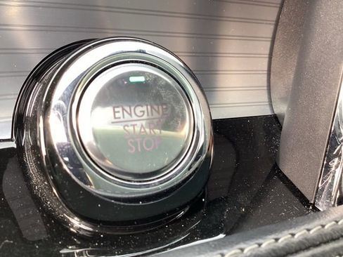 Used 2022 Lincoln Corsair AWD w/ Premium Package image 37