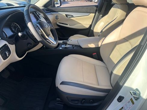 Used 2022 INFINITI QX50 Sensory image 25
