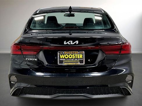 Used 2022 Kia Forte LXS image 6