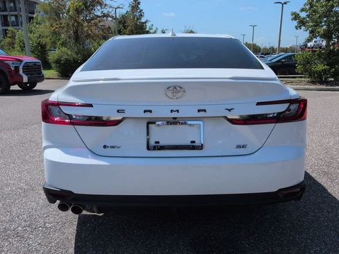 Used 2025 Toyota Camry SE w/ Multimedia Upgrade Package FWD image 5
