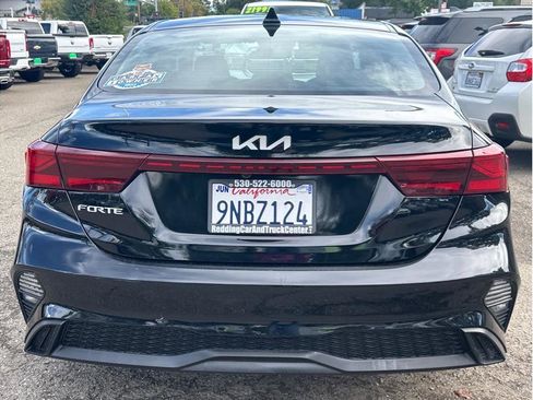 Used 2024 Kia Forte LXS image 6