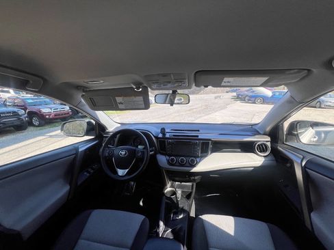 Used 2015 Toyota RAV4 LE image 12