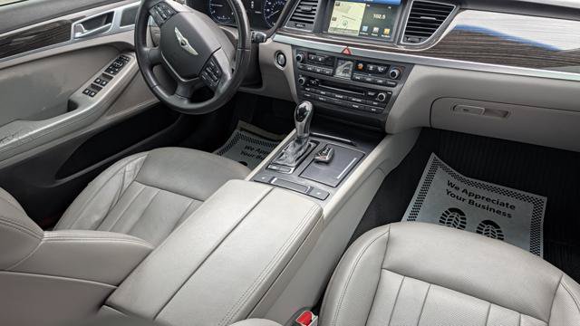 Used 2015 Hyundai Genesis 3.8 RWD image 25