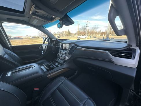 Used 2019 GMC Yukon XL Denali w/ Denali Ultimate Package image 30