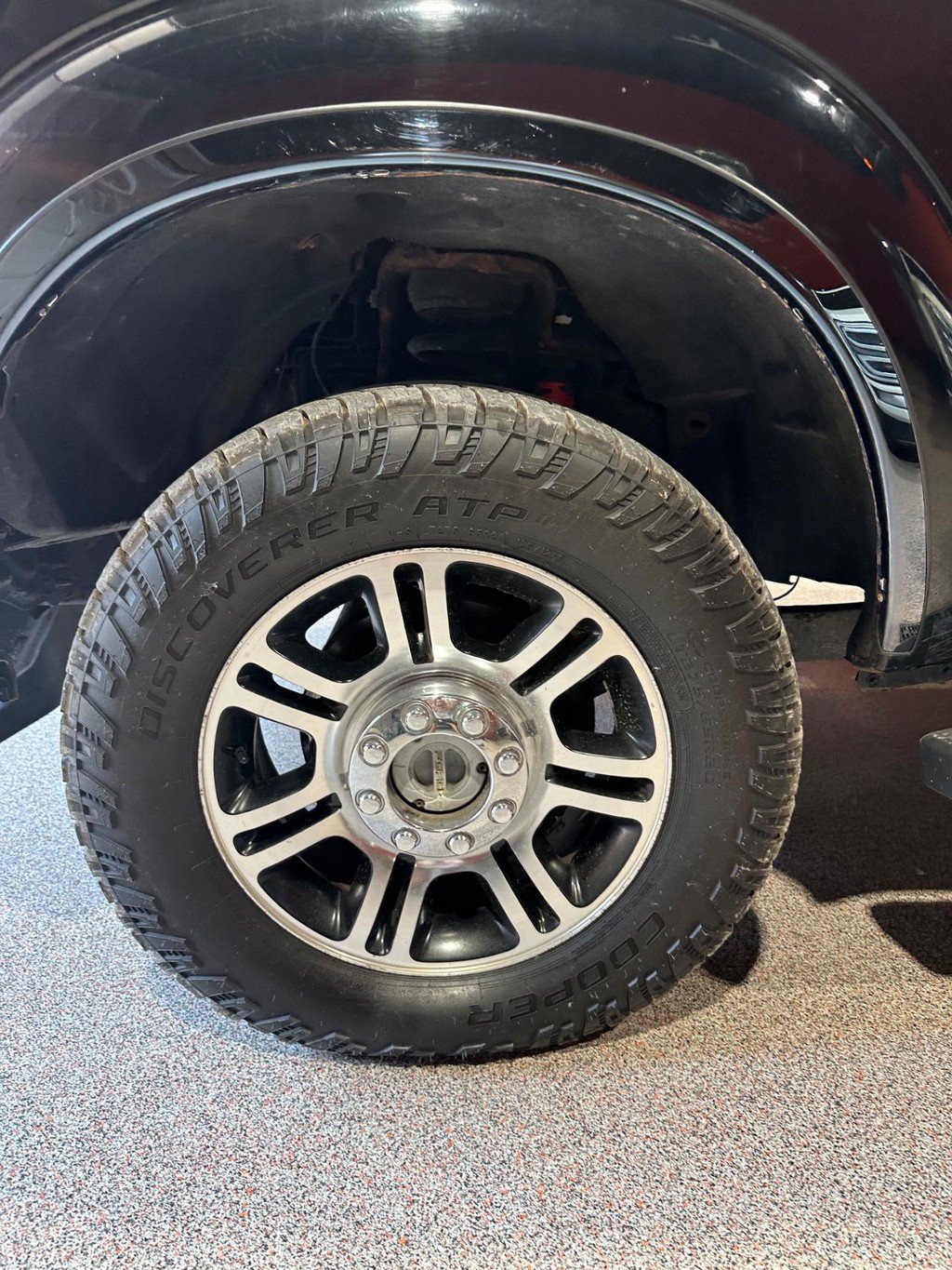 Used 2016 Ford F350 Platinum w/ Platinum Package AWD/4WD image 15