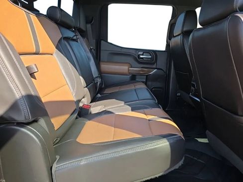Used 2020 Chevrolet Silverado 1500 High Country w/ Technology Package AWD/4WD image 18