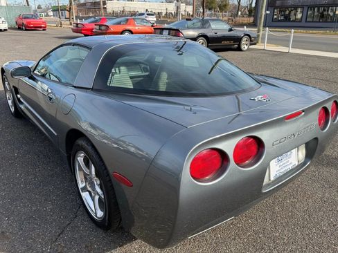 Used 2003 Chevrolet Corvette Coupe w/ Preferred Equipment Group image 8
