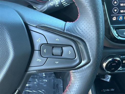 Used 2021 Chevrolet TrailBlazer RS w/ Technology Package image 28
