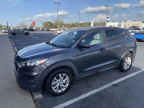 Used 2019 Hyundai Tucson SE image 1
