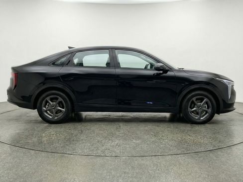 Used 2025 Kia K4 LXS image 11