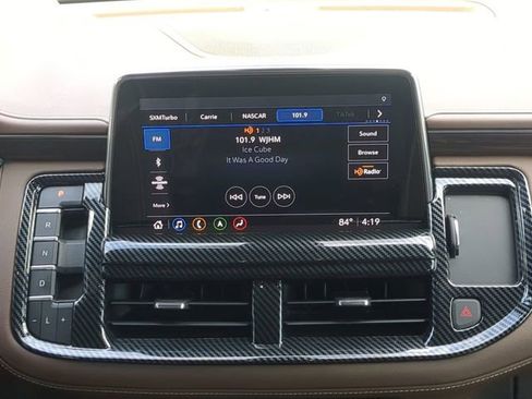 Used 2021 Chevrolet Suburban High Country w/ Premium Package AWD/4WD image 20
