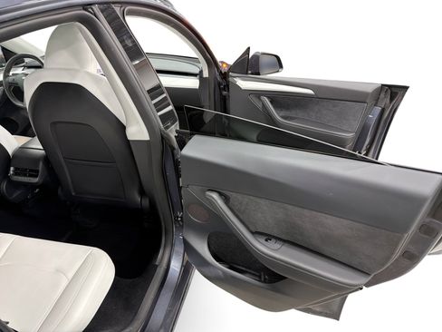 Certified 2023 Tesla Model Y Performance AWD/4WD image 12