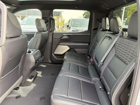 Used 2025 GMC Sierra EV Denali image 26