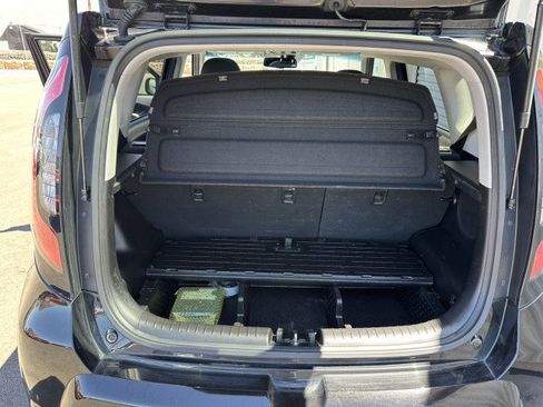 Used 2016 Kia Soul ! w/ Premium Package FWD image 8