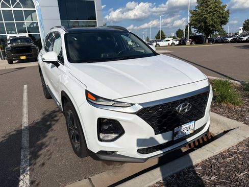 Used 2019 Hyundai Santa Fe AWD image 2