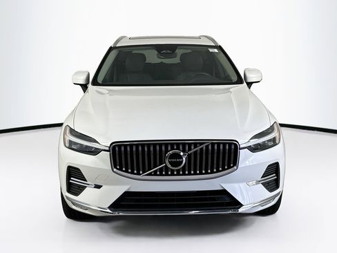 Used 2022 Volvo XC60 B5 Inscription w/ Protection Package Premier image 2