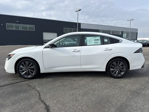 New 2026 Nissan Sentra SL image 6