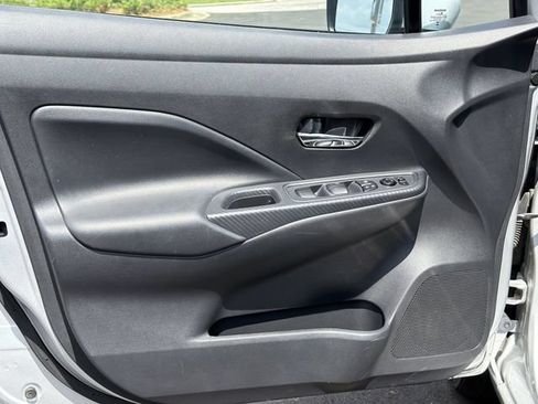 Used 2025 Nissan Versa SV FWD image 11