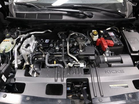 Certified 2025 Nissan Kicks S image 13