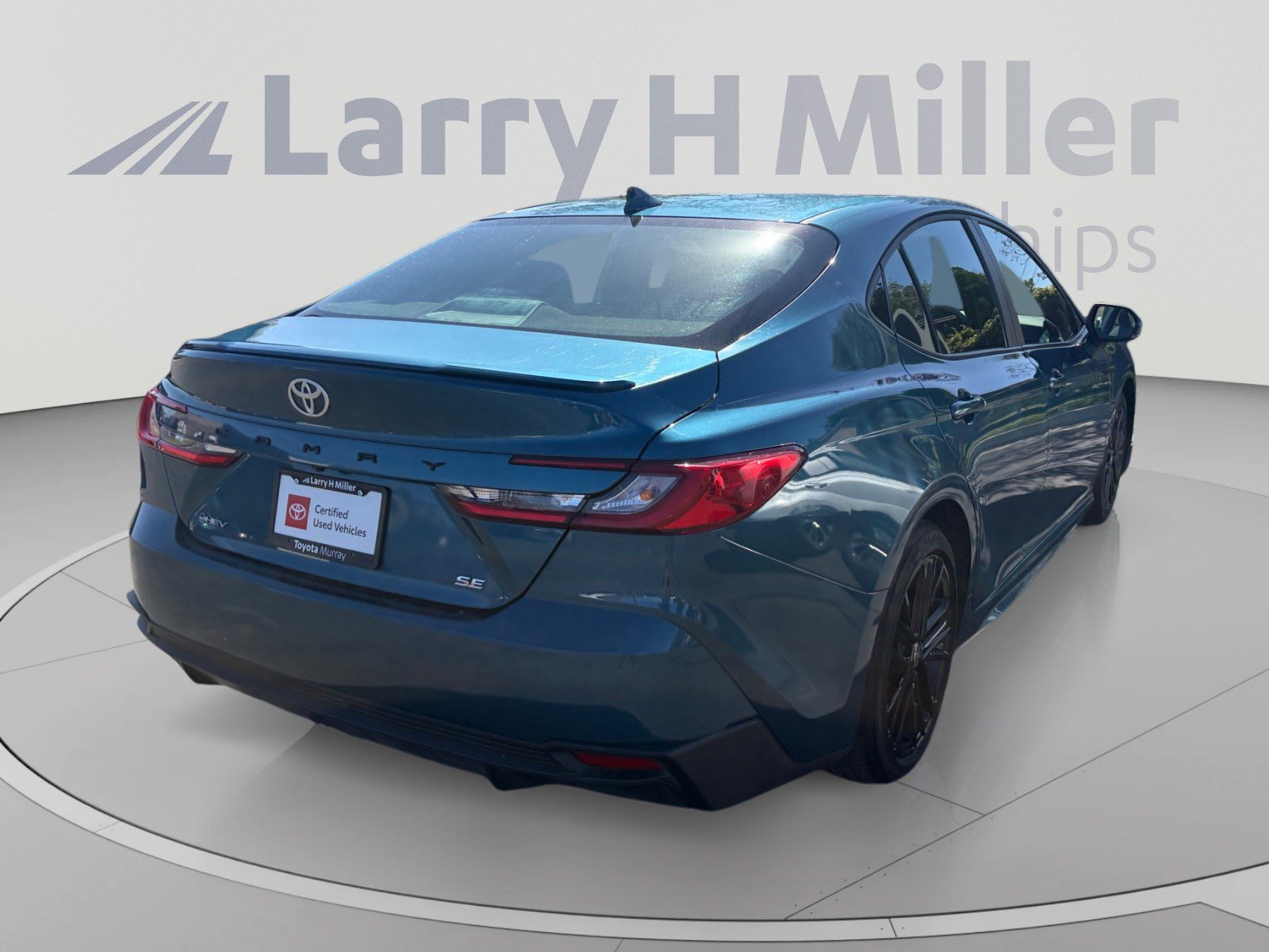 Used 2025 Toyota Camry SE FWD image 5