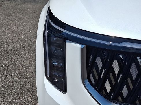 New 2026 Kia Carnival EX image 9