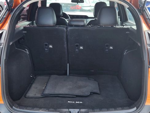 Used 2020 Nissan Kicks SR w/ SR Premium Package FWD image 10