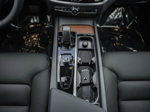 New 2026 Volvo V60 B5 Cross Country Plus w/ Protection Package Premier image 26