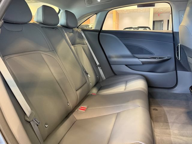 Used 2025 Lucid Air Touring AWD/4WD image 23