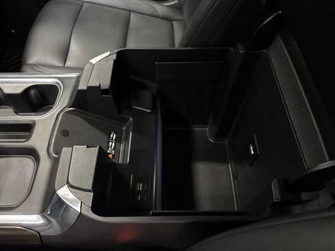 Used 2023 Chevrolet Silverado 1500 LT Trail Boss w/ LT Trail Boss Premium Package AWD/4WD image 19