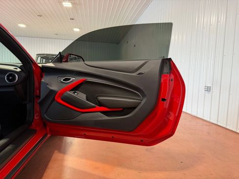 Used 2016 Chevrolet Camaro SS RWD image 23