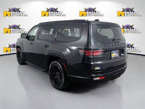 Used 2024 Jeep Wagoneer Series II image 7