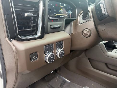 Used 2023 GMC Sierra 1500 Denali image 8