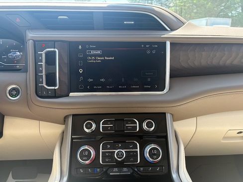 Used 2023 GMC Yukon Denali w/ Max Trailering Package AWD/4WD image 10