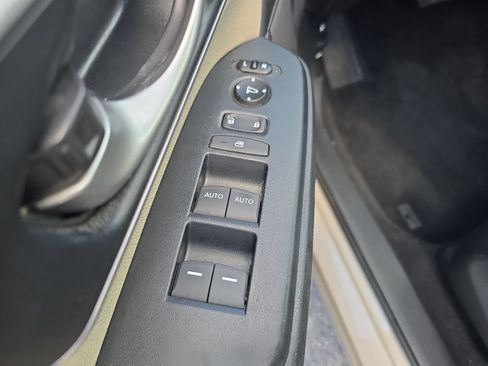 Used 2017 Honda CR-V EX image 14