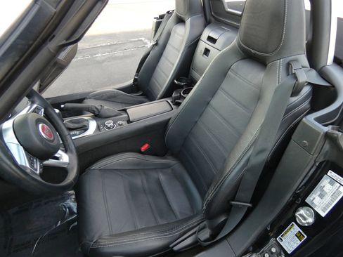 Used 2017 FIAT 124 Spider Lusso image 38