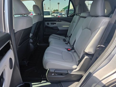 Certified 2025 Honda Pilot EX-L image 11
