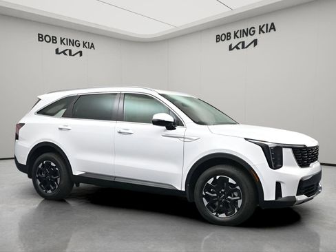 New 2026 Kia Sorento S AWD/4WD image 2