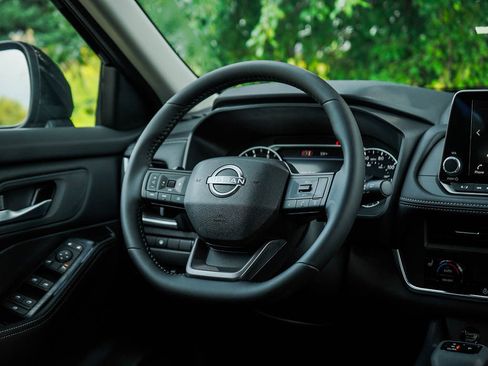 New 2026 Nissan Rogue SV w/ Cold Weather Package AWD/4WD image 16