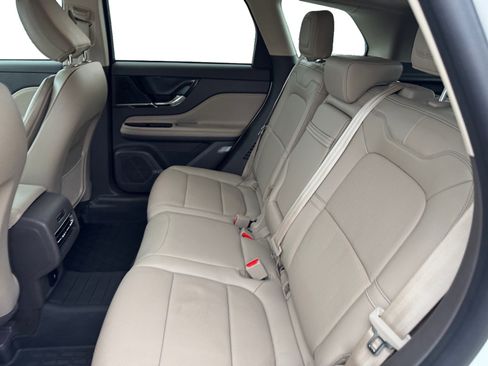 Used 2022 Lincoln Corsair FWD w/ Premium Package image 13