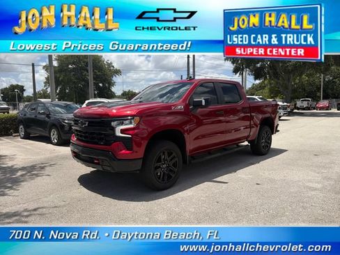Used 2024 Chevrolet Silverado 1500 LT Trail Boss w/ Convenience Package II AWD/4WD image 2