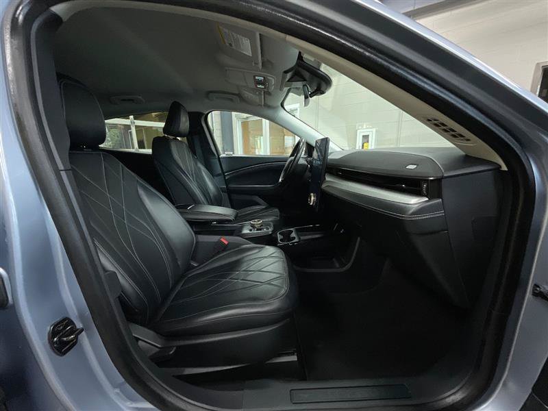 Used 2022 Ford Mustang Mach-E Select AWD/4WD image 34